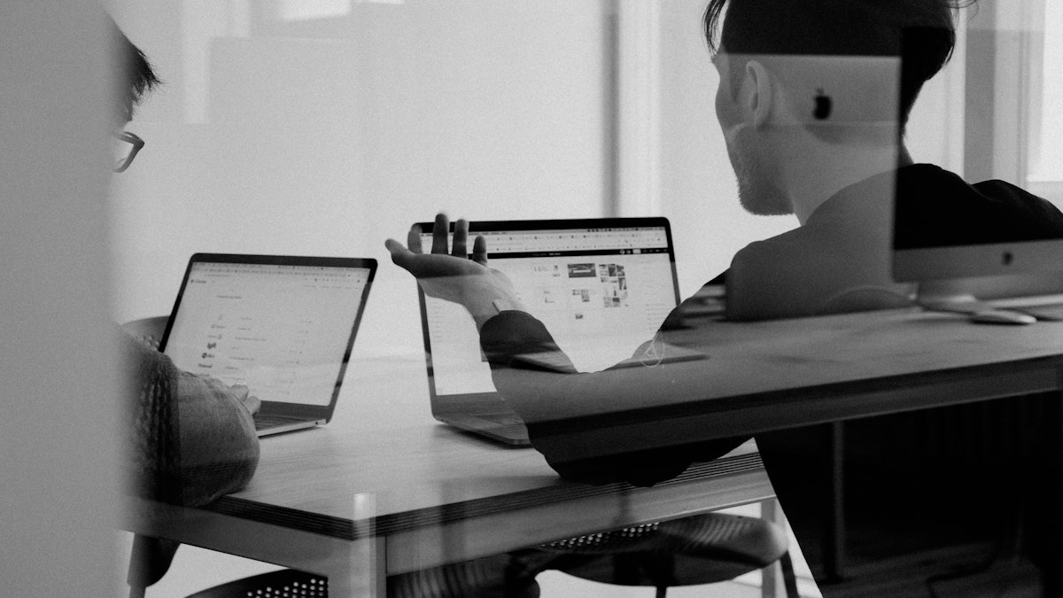 Como vender serviços de TI para empresas: o guia da venda consultiva